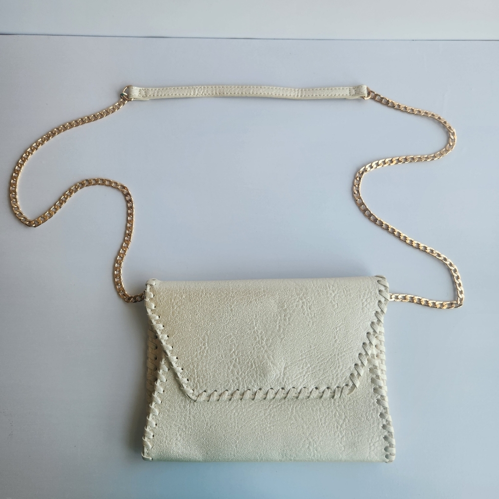 LIKE NEW Urban Expressions EVE Off-White Pearl Vegan Shoulder or Crossbody Bag